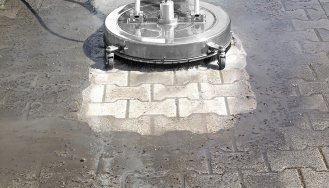 Czyszczenie kostki brukowej