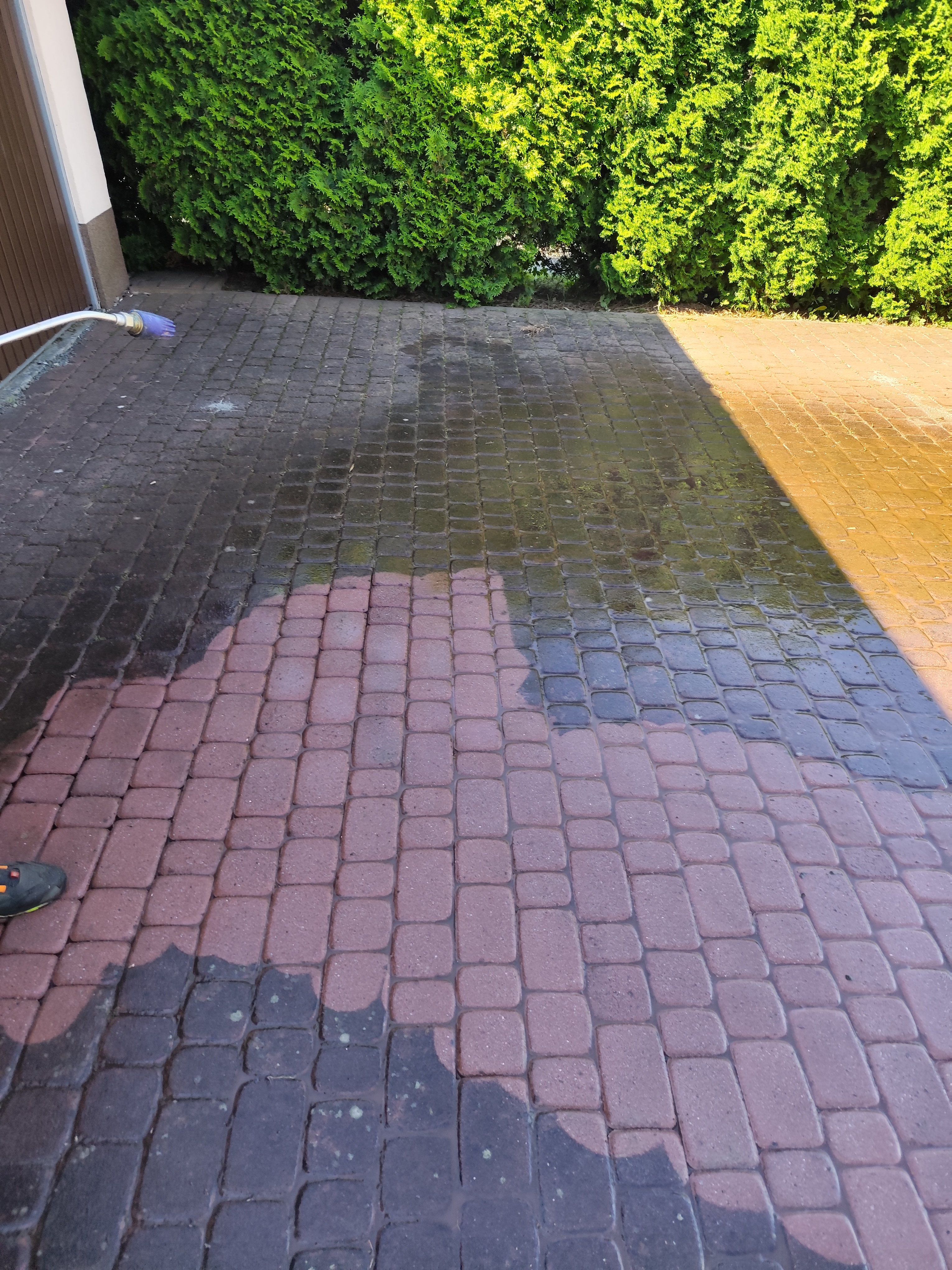 Gorącowodne Czyszczenie kostki brukowej myjką spalinową